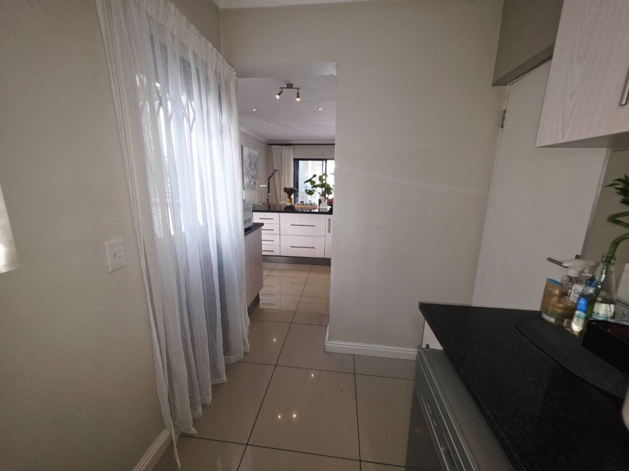 3 Bedroom Property for Sale in Parklands North Western Cape
